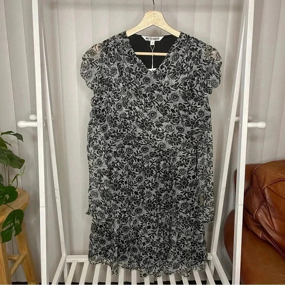 Walter Baker Black Floral Dress - NWT Size 4 - Picture 2 of 8